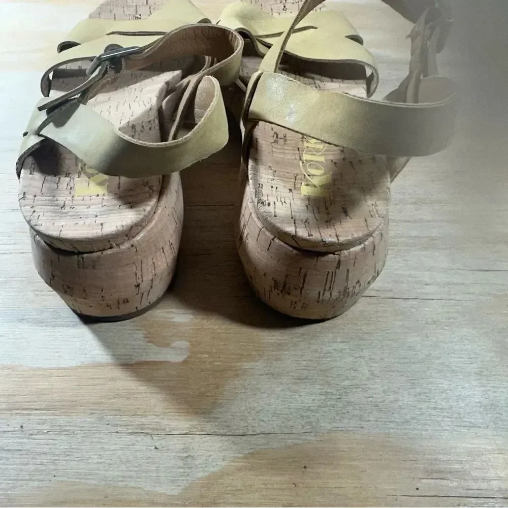 Kork-Ease korks preowned yellow